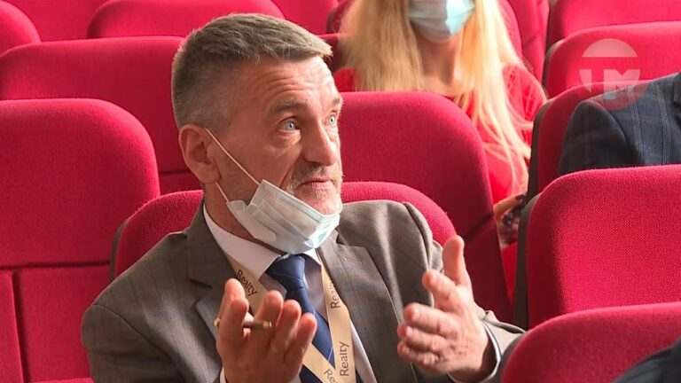 Риелторы и застройщики Уссурийска не хотят продавать администрации квартиры для сирот
