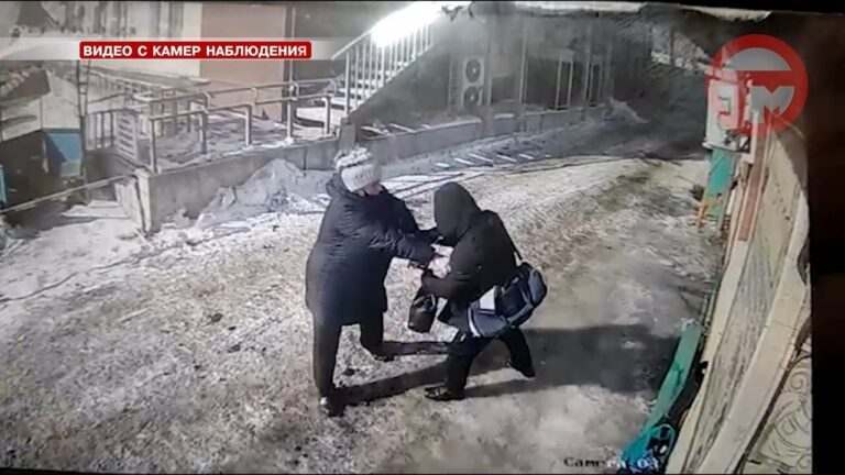 Разбойное нападение на пенсионерку в Уссурийске. Преступник порезал руки жертвы