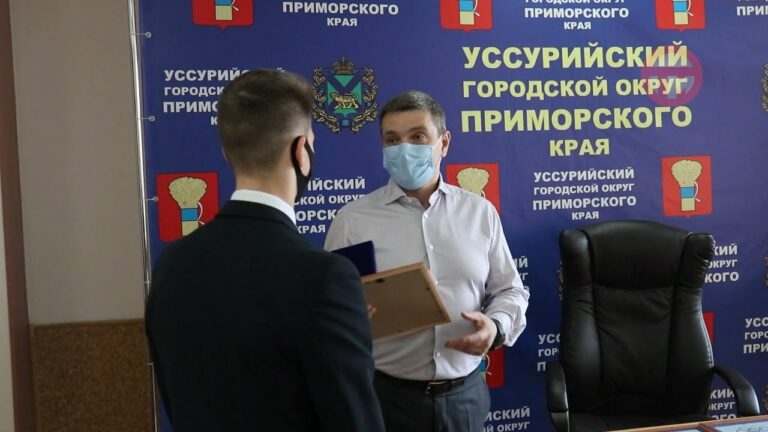 Чествование спортсменов уссурийской федерации ушу прошло в администрации округа