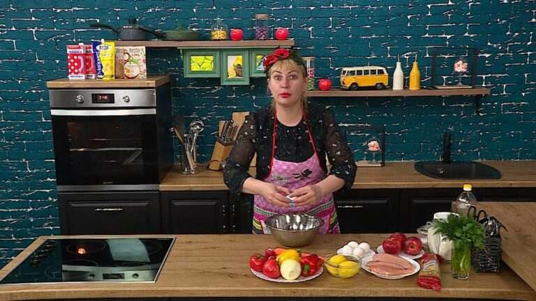 Есть после 6. Шарлотка с яблоками и лагман