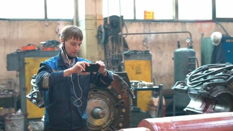 Онлайн-экскурсия. Всероссийская акция «Неделя без турникета» прошла на Локомотиворемонтном заводе