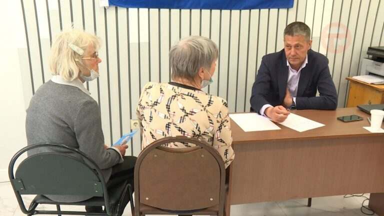 Депутат законодательного собрания Приморья пообщался с уссурийцами