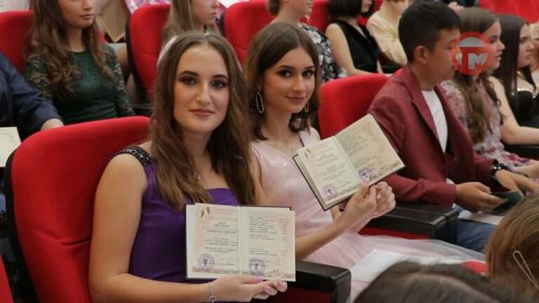 В Детской школе искусств Уссурийска прошёл выпускной