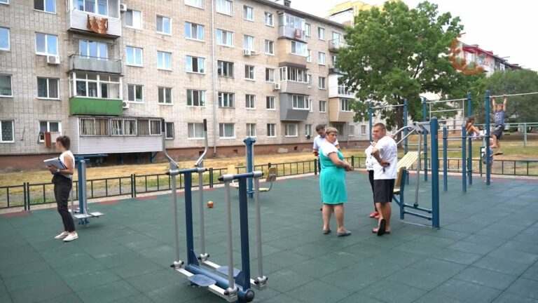 Еще две спортивных площадки установили в Уссурийске