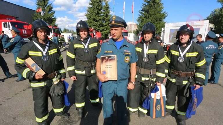 Второе место со всероссийских соревнований привезли уссурийские пожарные домой