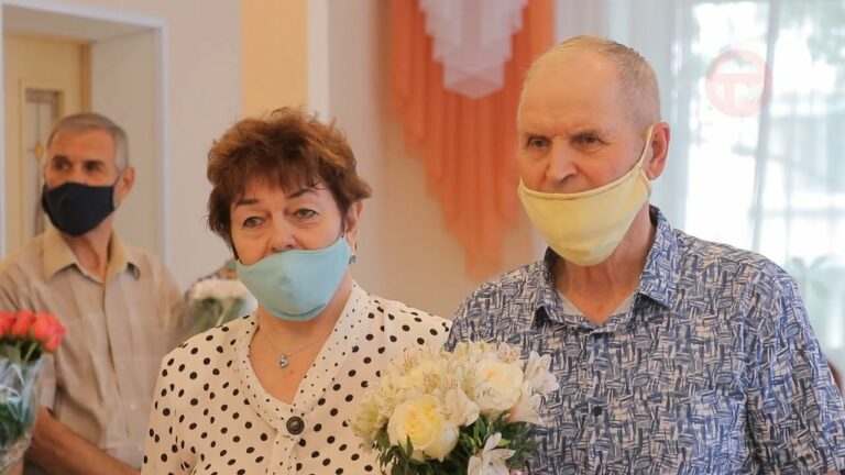 Бриллиантовый юбилей совместной жизни отпраздновали уссурийцы Дина и Вадим Прошины