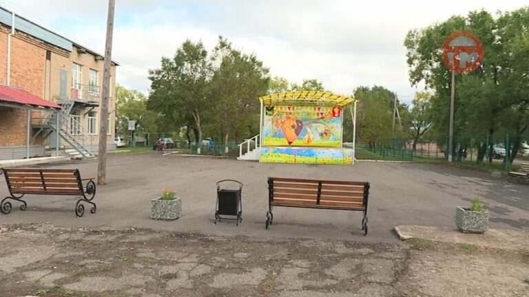 Территорию у дома культуры в Воздвиженке благоустроили по программе «Твой проект»