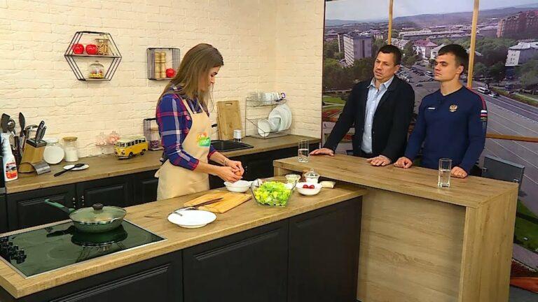 ЕСТЬ Today. 22.11.2021 Салат овощной с курицей