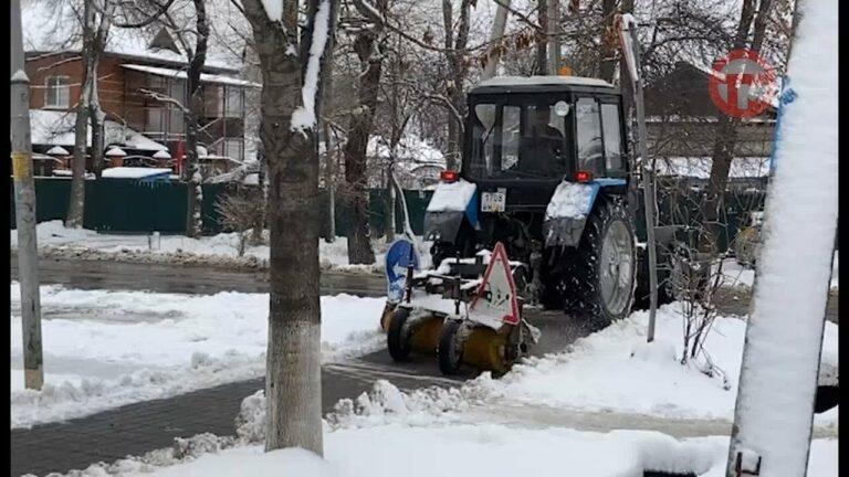 Снег сегодня засыпал Уссурийск