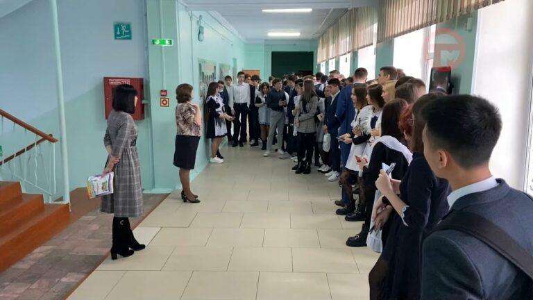 Выпускники по всей России сегодня пишут итоговое сочинение по русскому языку