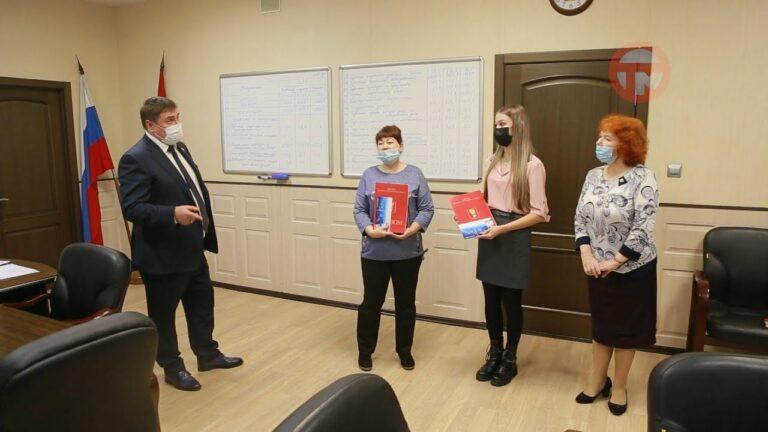 Итоги конкурса «Слово против коррупции» подвели в Думе округа