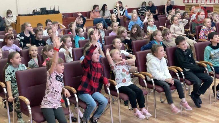 Полезный отдых на каникулах устроили для детей Уссурийска