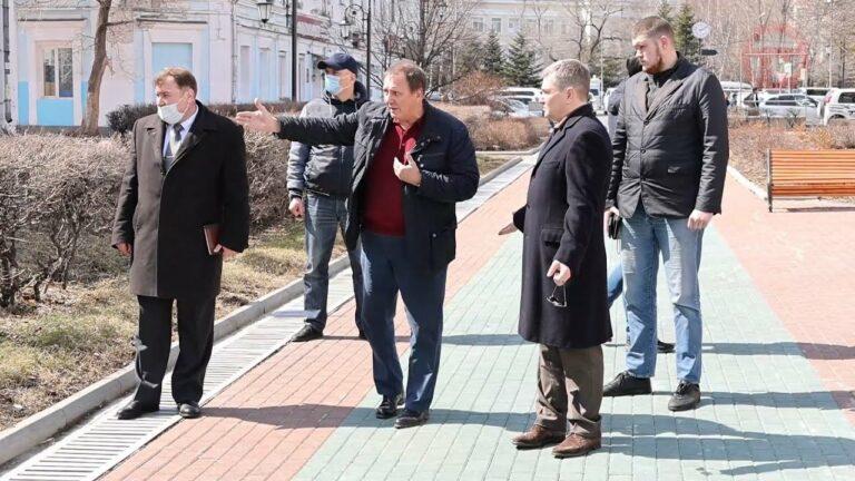Зона отдыха, дороги, свалки. Выездное совещание на улицах города провел глава округа