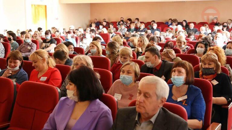 О патриотическом воспитании современной молодёжи поговорили в администрации