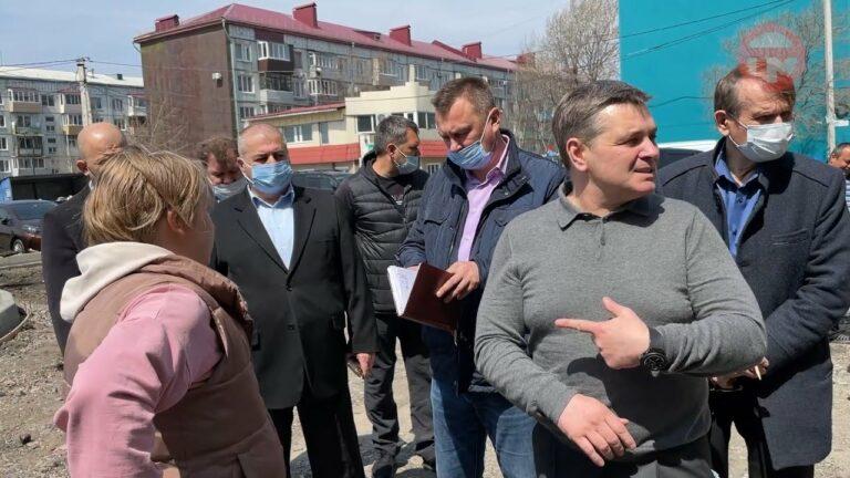На ул. Ленинградской, 19 начались работы по благоустройству территории по программе «1000 дворов»