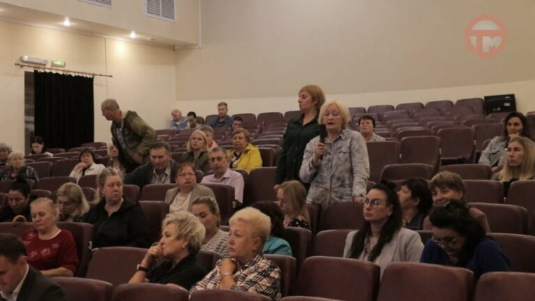 Жители Слободы и района Жд-вокзала встретились с главой округа