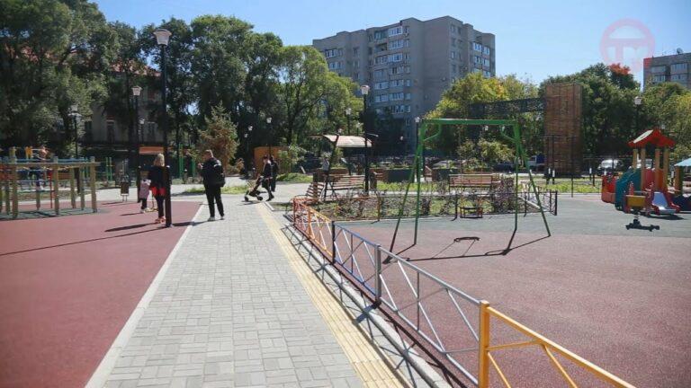 Новый сквер на Октябрьской, 189 полностью готов. Специальная комиссия приняла объект
