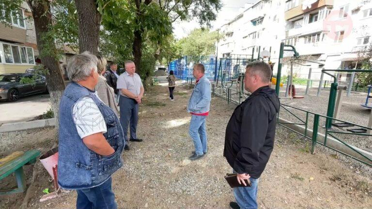 Еще два двора обновили в Уссурийске