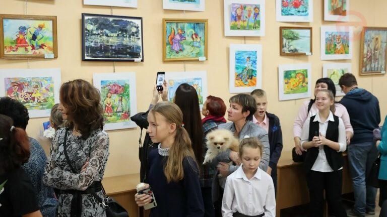 Выставка «Учитель-ученик» прошла в центре народного творчества