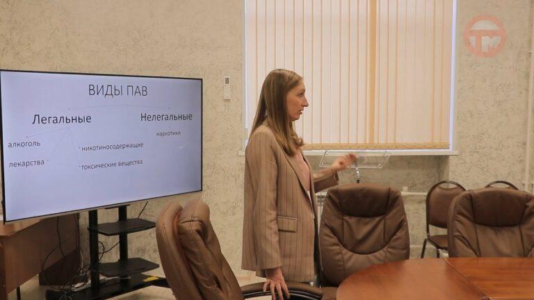 Семинар для учителей городских и сельских школ прошел в администрации Уссурийска