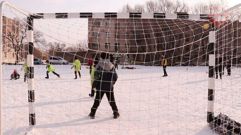 Городской турнир по футболу «Ледовые баталии» провели в Воздвиженке