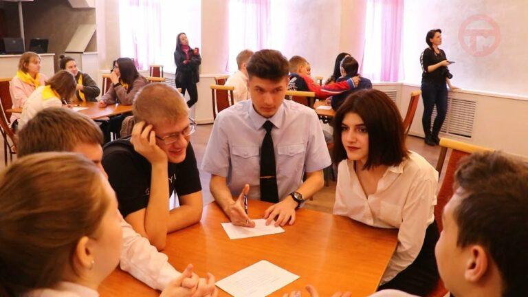 Интеллектуальная битва среди студентов прошла во Дворце Культуры «Дружба»