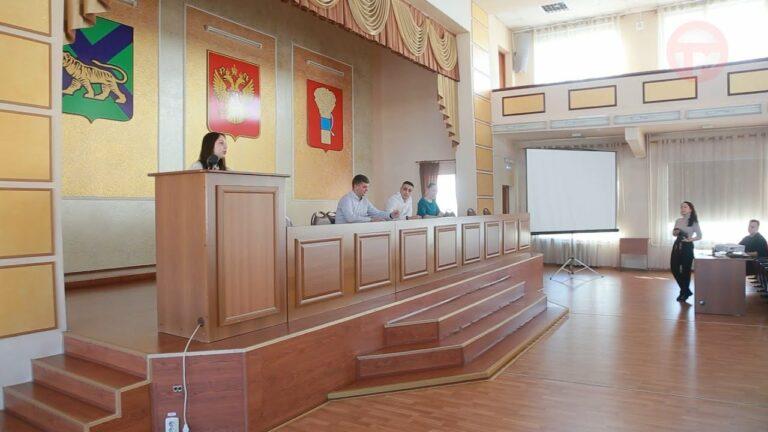 Выборы в совет молодежи прошли в администрации города