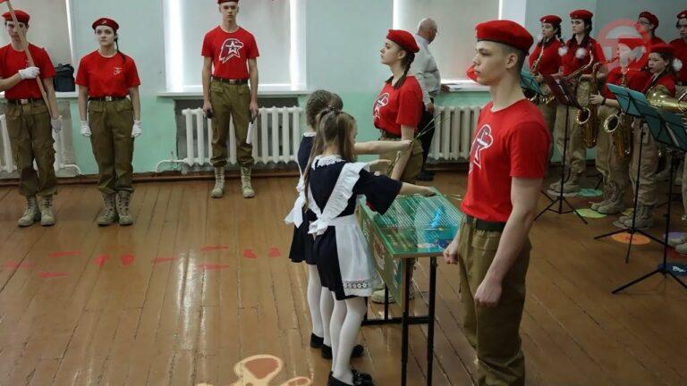 «Парта героя» появилась в Новоникольске
