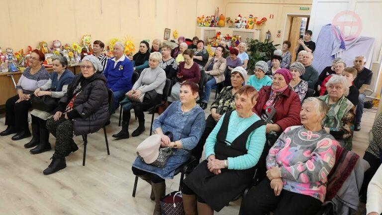В Центре народного творчества провели концерт для инвалидов