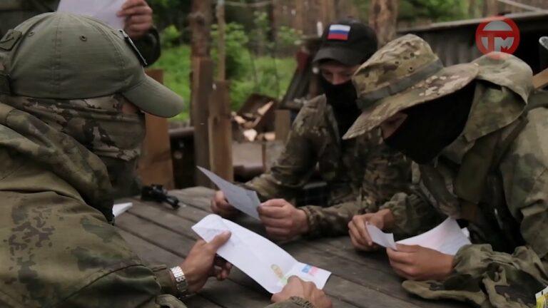 Посылки и письма от родных и близких регулярно получают наши земляки — участники спецоперации