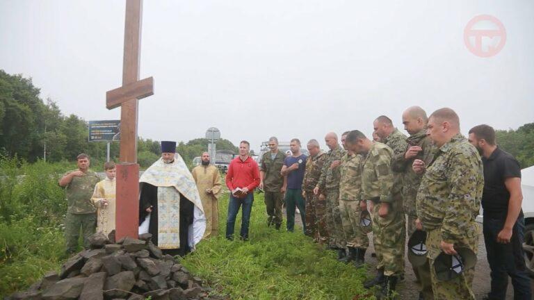 Православный крест установили и освятили на въезде в Уссурийск