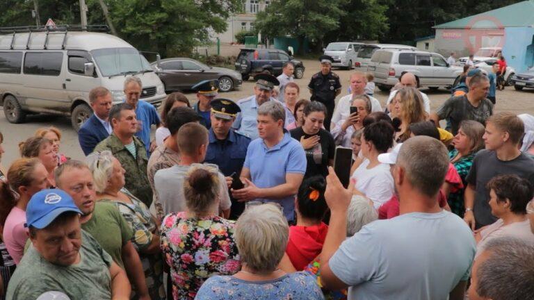 Почти сутки глава округа Евгений Корж провел в Пуциловке