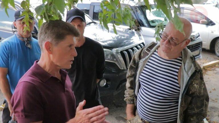 Глава региона Олег Кожемяко сегодня с гидрологами обследовал дамбу на Семи ветрах