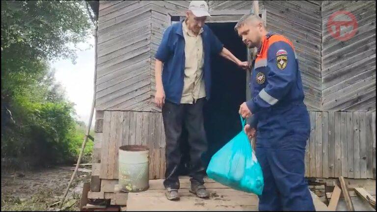 Адресная помощь. Гуманитарку доставляют в отдаленные районы округа