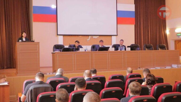 Изменения в главный финансовый документ Уссурийска на этот год внесли депутаты Думы округа