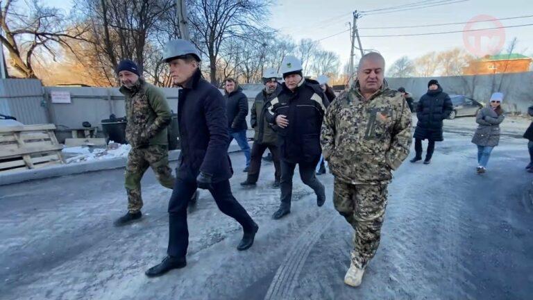 Глава региона Олег Кожемяко проверил, как идут работы на социальных объектах