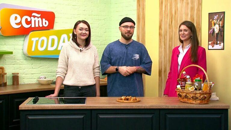 18.12.2023   Илья Мороз, Наталья Федоткина, Екатерина Седькова, бегунья « слойки с яблоком»