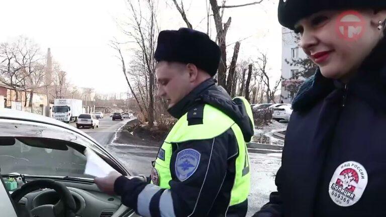 Сотрудники полиции проверили, соблюдают ли родители правила безопасной перевозки детей в автомобилях