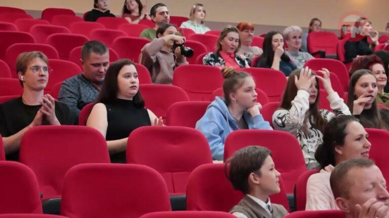 Концерт под названием «Кабы не было зимы» прошел в Детской школе искусств