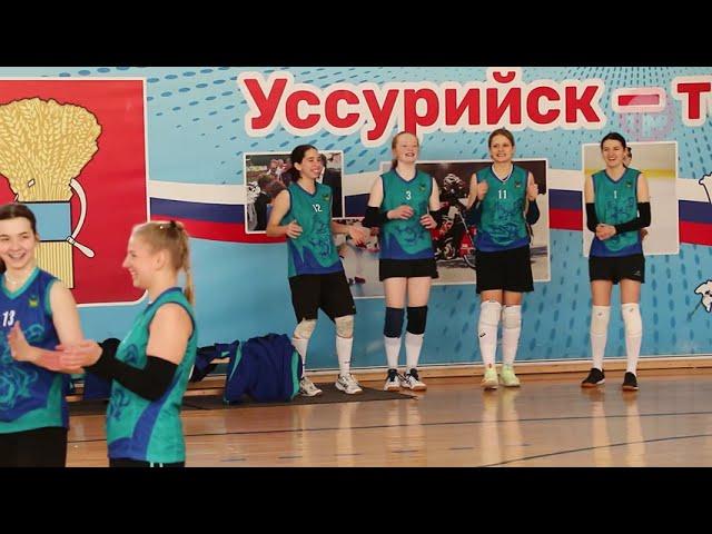 Юбилейный турнир по женскому волейболу в честь легендарного тренера состоялся в Уссурийске