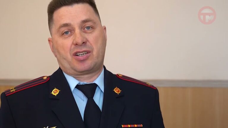 Мальчишек и девчонок пригласили к себе сотрудники полиции Уссурийска