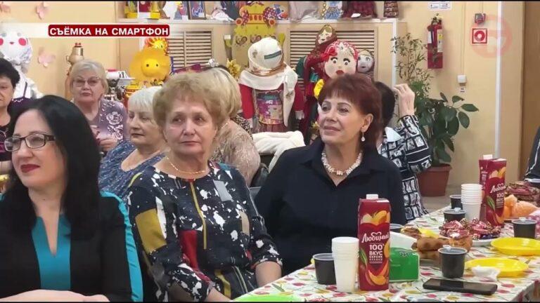 Команду женщин-волонтеров поздравили с Международным женским днем