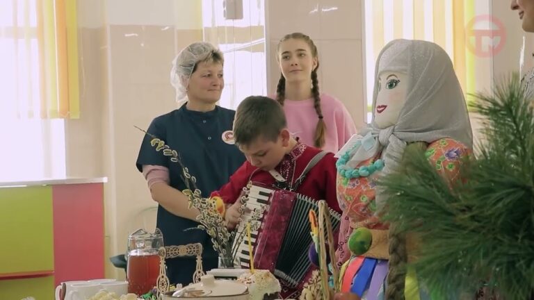 Конкурс профмастерства среди поваров школьных столовых прошел в Уссурийске