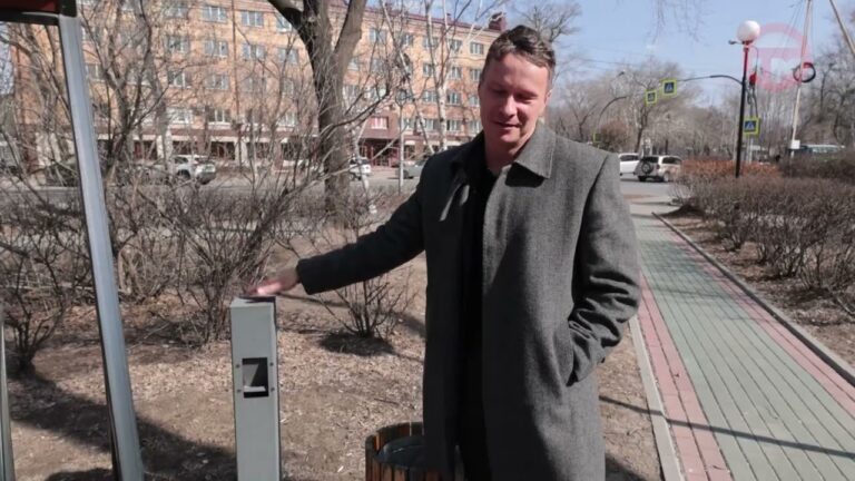 Комиссия народных контролеров совершила обход городских скверов и оценила состояние территорий