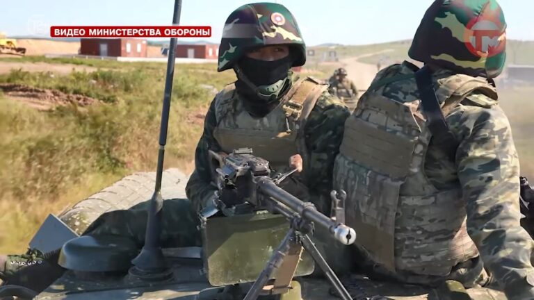 Военные России и Лаоса провели первую совместную тренировку
