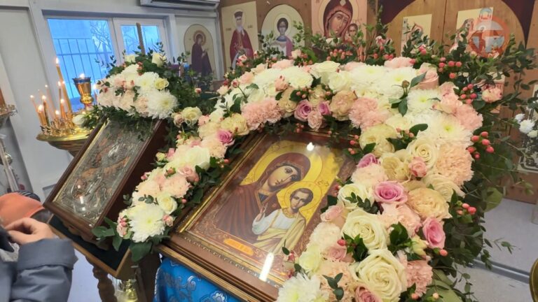 Праздник Казанской иконы отметили православные жители Уссурийска