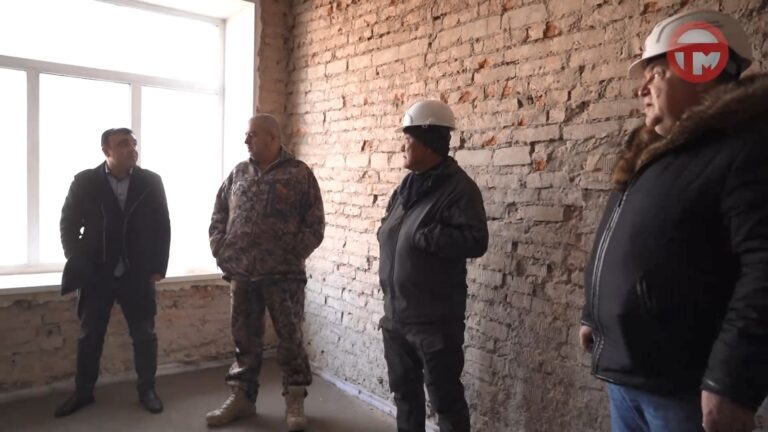 Капитальные работы на объектах образования проверила специальная комиссия администрации округа