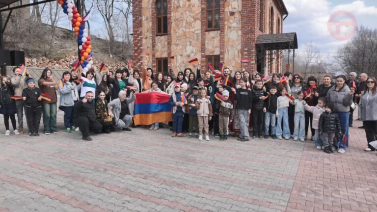 Армянская диаспора встретила Пасху