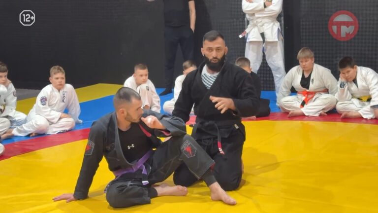 Мастер-класс от чемпиона России по бразильскому джиу-джитсу прошел в Уссурийске