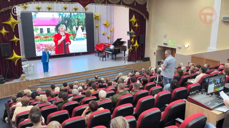 Творческая встреча с поэтессой Людмилой Бондарь прошла в Уссурийске